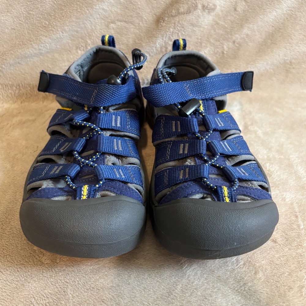 Keen Newport H2 Kids Blue Yellow Waterproof Hiking Sandals Size 1 US 32/33 EU